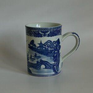 MMA Museum of Art Blue & White Porcelain Mug Willow Style China